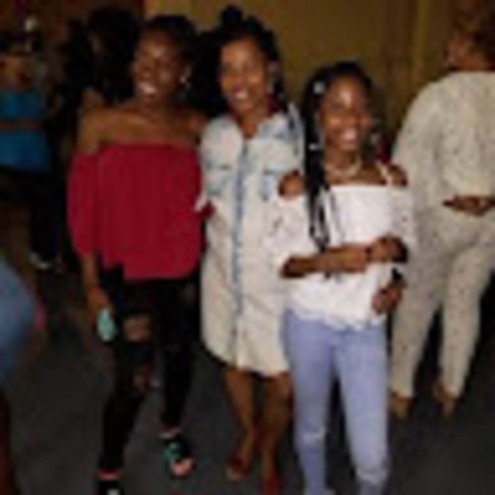 Meet your Posher, Yonette